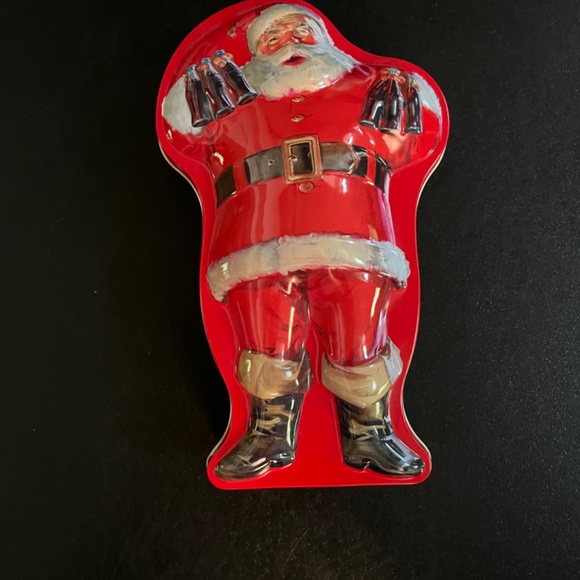 Coca-Cola Santa Shaped Tin with 2 Decks of Haddon Sundblom Santa Playing Cards - Picture 4 of 10